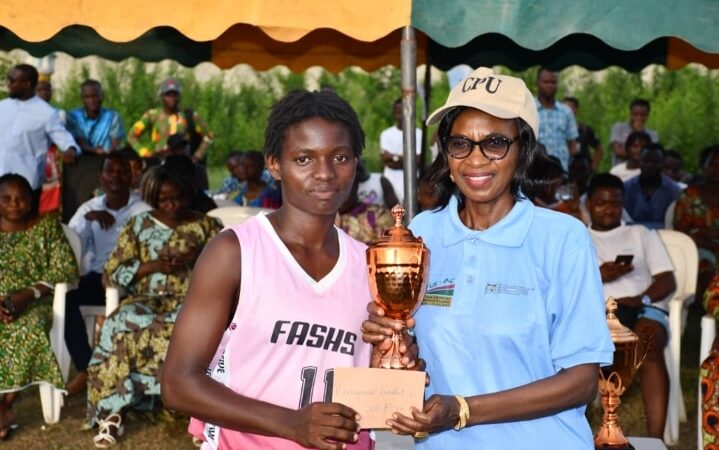 Clôture en beauté du championnat pluridisciplinaire à l’UAC : les étudiants reconnaissants envers la Dcous Ghislaine Fagbohoun et son équipe