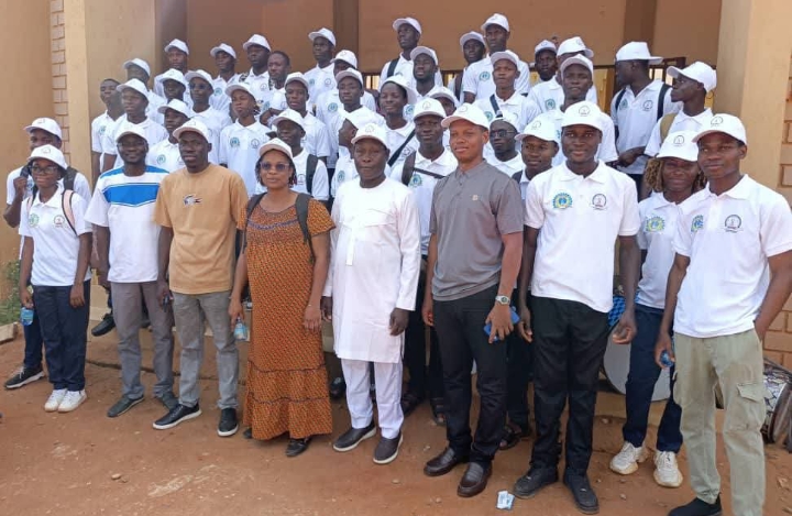 Journées Métiers et soutenances de la 5ème promotion d&rsquo;ingénieurs à l&rsquo;ENSGMM de l&rsquo;UNSTIM: Le Directeur Aliou Moussa Djibril dévoile les opportunités offertes aux jeunes diplômés de l’ENSGMM