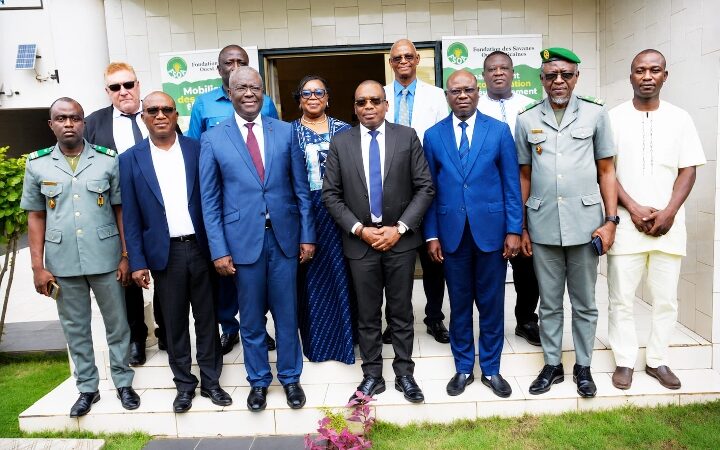 Visite à la FSOA:Le Ministre du Cadre de Vie et des Transports, chargé du Développement Durable Georges ALE séduit par le modèle du Fonds fiduciaire régional pour la conservation