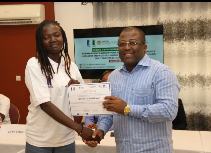 Clôture du 9ᵉ Cycle de formation Norbert Kenne à Cotonou :  20 défenseurs africains des droits humains formés sur l’interdit de la torture ont reçu leur certificat de participation